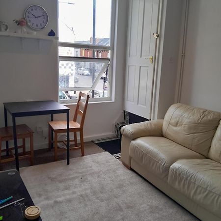 Bobi Apartment Sheffield Luaran gambar